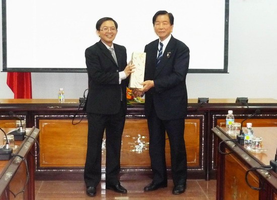 Japan, Vietnam boost multi-faceted cooperation  - ảnh 1